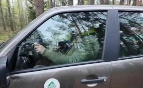 Александр Дрозденко посетил лагерь поисковиков у урочища Гайтолово