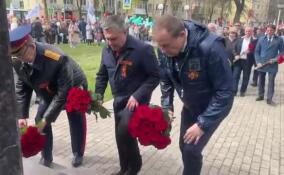 Александр Дрозденко возложил цветы к стеле «Кингисепп – город воинской доблести»