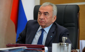 Сергей Бебенин поздравил жителей Ленобласти с Днём Победы