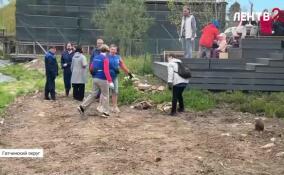 Волонтеры наследия Ленинградской области привели в порядок территорию вокруг усадебного дома Андрея Штакеншнейдера