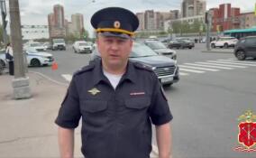 Девушка на электросамокате попала под машину на юге Петербурга