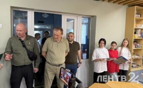 Делегация Ленобласти посетила школу-интернат №2 в Енакиево