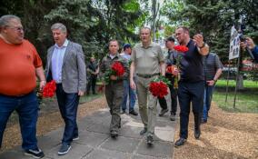 Ленобласть благоустроила семь памятных объектов ко Дню Победы в Енакиево
