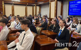 Александр Дрозденко встретился с выпускниками ленинградских школ