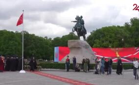 Городу на Неве исполнилось 323 года