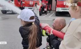 В Гатчине школьникам рассказали, насколько опасна и важна работа пожарных