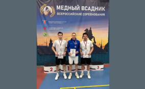 Бадминтонисты из Ленобласти успешно выступили на «Медном всаднике»