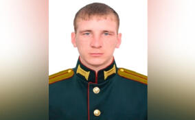 Лейтенант Мошкин спас раненых бойцов из горящего автомобиля