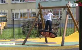 В Буграх благоустроили двор на Школьной улице