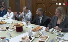 В преддверии Дня медицинского работника Александр Дрозденко встретился с медиками