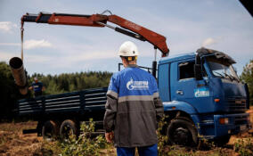 В Лужском районе газовые сети протянули по деревне Смешино