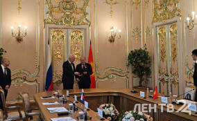 Александр Гуцан вручил награду главе прокуратуры Киргизии