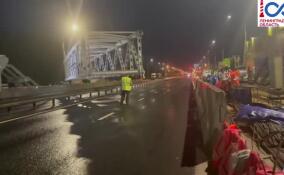 Строительство надземного пешеходного перехода на Дороге Жизни выходит на новый этап