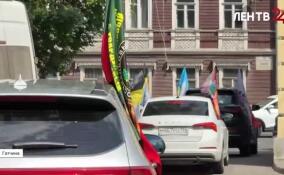 В Ленинградской области прошел автопробег «Вера и верность», приуроченный ко Дню ветеранов боевых действий