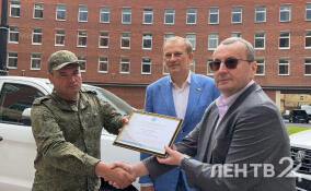 Ленобласть передала мобильным огневым группам два пикапа Sollers ST6