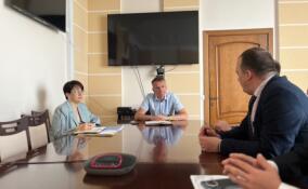 В 10 учебных заведениях Ленобласти с 1 сентября запустят проект «ИИ-школа»