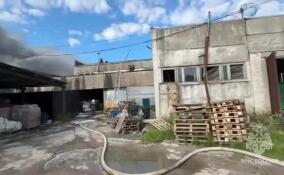 Огнеборцы ликвидировали открытое горение в производственном ангаре в деревне Витино