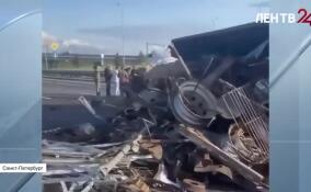 Столкновение двух грузовиков перекрыло движение по внутреннему кольцу КАД