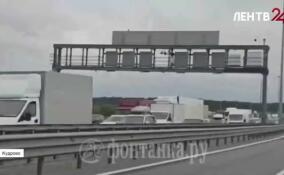 На КАД перед Вантовым мостом выросла многокилометровая пробка