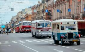 Петербург отметит 100-летие регулярного автобусного движения