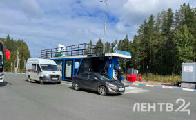 В Подпорожье начала работу автоматическая АЗС «Газпромнефти»