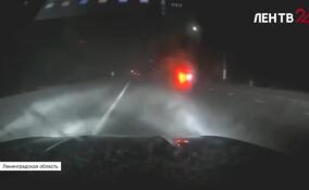 На Новоприозерском шоссе водитель легковушки спровоцировал серьезное ДТП