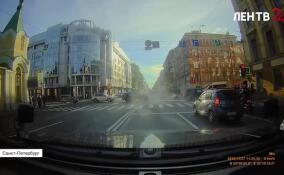 Полицейские выясняют подробности ДТП с мотоциклом на Васильевском острове