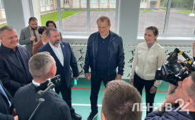 Александр Дрозденко осмотрел обновленную Ульяновскую школу №1