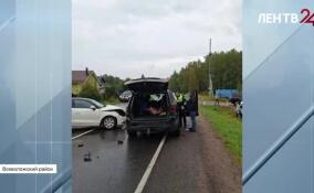 Две машины и трицикл не смогли разъехаться в поселке имени Морозова