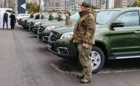 Ленобласть передала 14 автомобилей для мобильных огневых групп