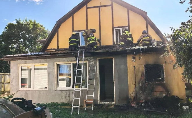 За сутки в Ленобласти потушили два пожара и ликвидировали последствия шести ДТП