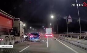 В Петербурге инспекторы выясняют причины массового ДТП на Софийской улице