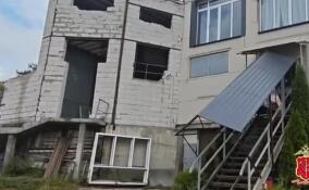 Полицейские не дали продать жительнице Сертолово более 80 тысяч пачек нелегальных сигарет и вейпов