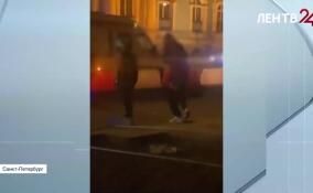 Росгвардейцы спасли мужчину, упавшего в Неву