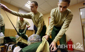 Более 1,3 тыс. призывников из Ленобласти отправят в войска этой осенью