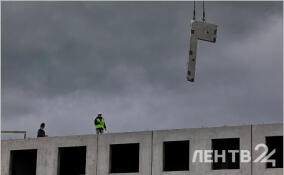 Темпы ввода жилья в Петербурге упали почти в два раза