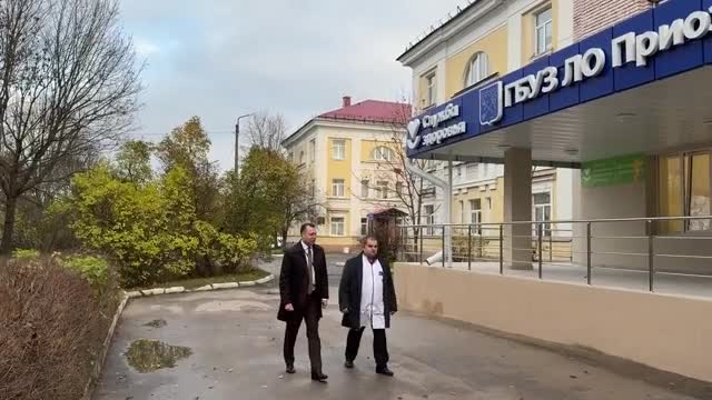 В Приозерской больнице обновили вход в поликлинику и запустили новые лифты