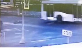 Автобус сбил школьника у станции метро «Парк Победы»