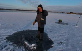Спасатели предупреждают об опасности отрыва льда на Ладожском озере