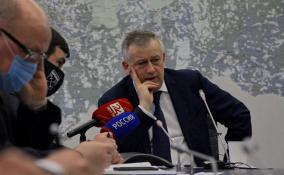 Губернатор Ленобласти пообещал помочь с борьбой с рюмочной в Сланцах