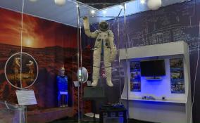 В Петербурге открыли выставку «От Земли до Марса с остановкой на Луне», посвященную космическим полетам