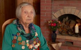 Сержант Корнева: 98-летняя ветеран собрала 5 млн рублей семьям погибших от COVID-19 и выпустила книгу