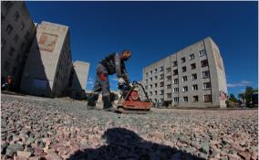В Лодейнопольском и Всеволожском районах начали строить дома для переселенцев из аварийного жилья