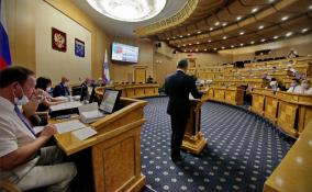 79-е заседание Законодательного собрания региона в объективе фотографа ЛенТВ24