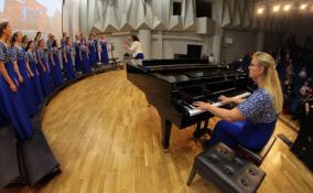 Гатчинская музыкальная школа получила новые инструменты