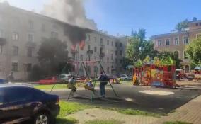 В Петербурге полыхает бывшее общежитие на проспекте Стачек