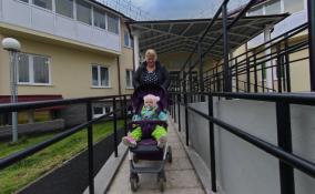 Александр Дрозденко поручил разобраться с отказом в реабилитации ребенку из Гатчины