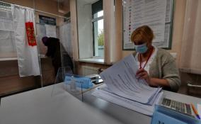 Наблюдатель на УИКе в Буграх оказался недоволен запретом влезать в персональные данные избирателей