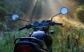 Мотоциклист в Приозерском районе вылетел в реку и погиб