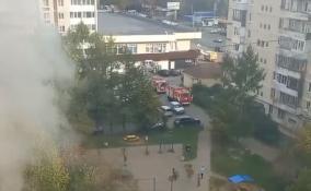 Пожарные не могли заехать во двор Всеволожска из-за припаркованных машин